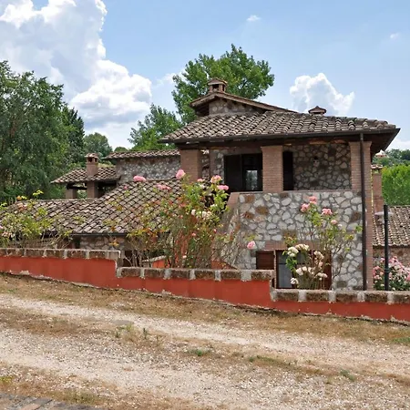 Sleeps 4 Otricoli