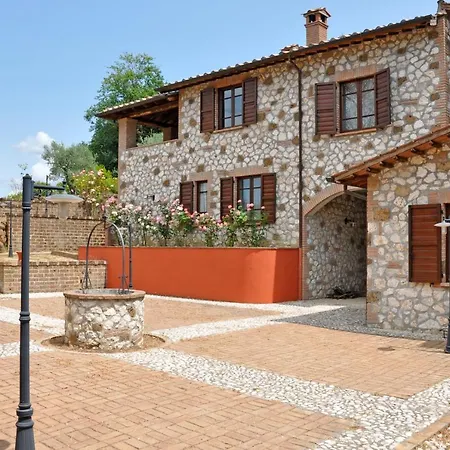 Sleeps 4 Appartamento Otricoli